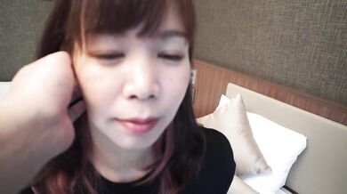 Very sensitive Japanese MILF has 30 orgasms. Edging drives her crazy and she begs to continue [Pt.1]