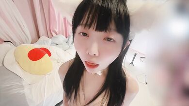Estrus cat's ahegao copulation , masturbation while adding a penis, if poked from behind, a lot of ahegao