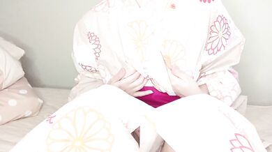 Rock-Hard Nipples in Yukata Japanese Intense Nipple Play & Naughty Orgasm