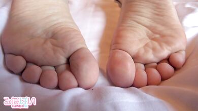 Foot fetish, thorough observation of the soles of the feet