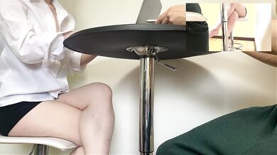 【パンチラ】見てたら襲われて、そのままやっちゃう巨根