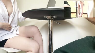 【パンチラ】見てたら襲われて、そのままやっちゃう巨根