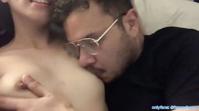 BIG GUY COULDNT STOP HIS PLEASURE SO HE CUM INSIDE (PINUTOK NIYA SA LOOB)
