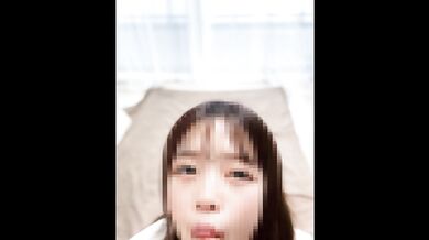 [Amateur blowjob] A female college student gal practices blowjob alone in her room