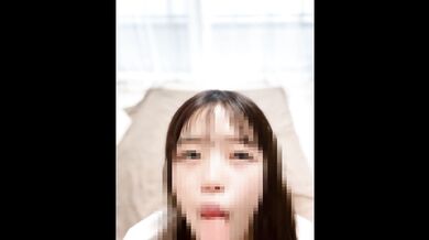 [Amateur blowjob] A female college student gal practices blowjob alone in her room