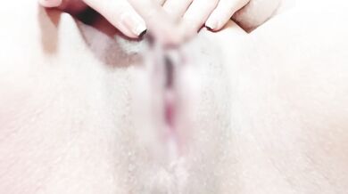 A perverted pregnant woman who has been addicted to cliona recently. Masturbation / Finger Ona / Pre