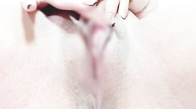 A perverted pregnant woman who has been addicted to cliona recently. Masturbation / Finger Ona / Pre