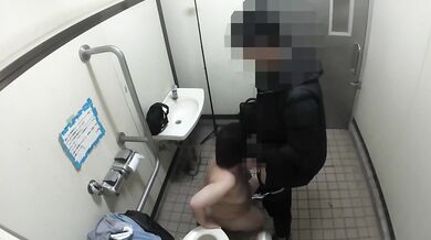【変態】住宅街にある公園で撮った立ちバックシーン(撮影日：2024年2月24日)【立ちバック】