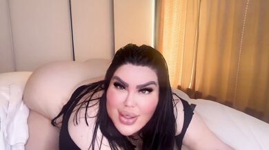 Natasha Crown - Huge ASS!