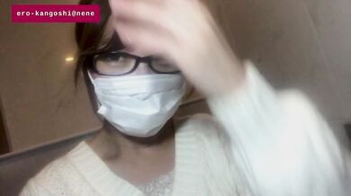 勤務終了後のエロ行為…。変態看護婦が公衆トイレで…痴漢からの一人オナニー