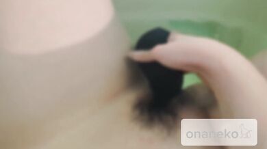 [Hentai OL] Masturbation slowly in the bath. - A voice that leaks even if you put up with it, and you get addicted to making the clitoris continuous orgasm with toys.