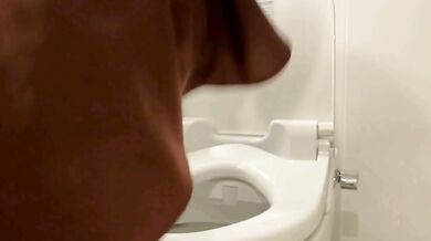 If you shoot a female student's urination scene, you'll even have to masturbate...! ?