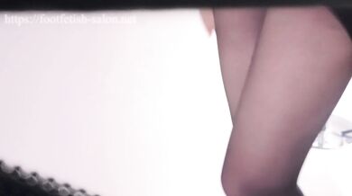 [Peep] Beautiful OL pantyhose The crotch exposed while changing clothes is very erotic [Voyeur styl
