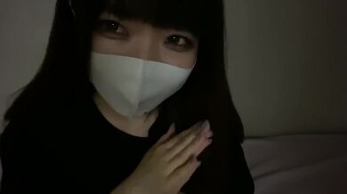 隣の人に聞こえないように…息を潜めても声が漏れちゃうTバック激イキオナニー