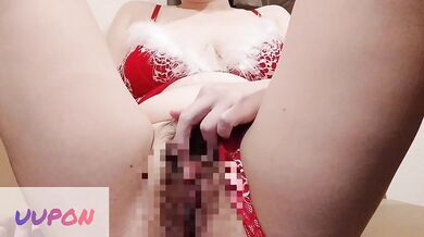 【個人撮影】サンタコスして1人オナニーをするド変態OL！吸うやつと手マンで痙攣絶頂！素人/痴女/巨乳/Fカップ/デカクリ/クリトリス/おもちゃ