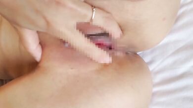 自撮り　おっぱいもみもみとオナニー、最後におまんこくぱくぱ
