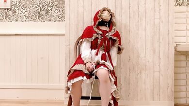 【Petite】Little Red Riding Hood Screaming Masturbation Continuously With Electric Massager Japanese