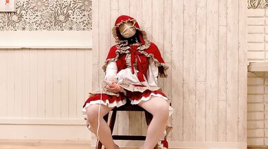 【Petite】Little Red Riding Hood Screaming Masturbation Continuously With Electric Massager Japanese