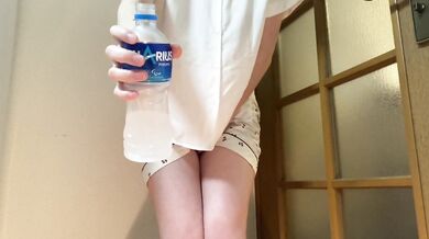 おしっこ我慢しすぎて漏れそうなのに飲み物を500ml追加で飲んで　前編
