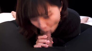 A college junior ejaculated into his hand with a nice blowjob and then tasted delicious!