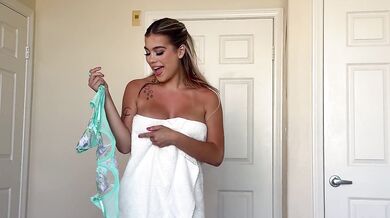 Feeling Like She’s Going To Fuck Me - Lilith Grace - S3XUS