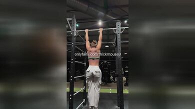 TikTok Stretch Duo: Teen Hole Stretched Wide Live