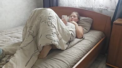 Morning porn viewing ended in a sweet orgasm