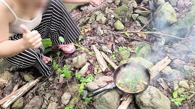 Pinay Cooking Wild Ferns and Sex in the Riverside - Viral Single Mom Outdoor