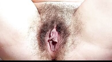 She is so juicy, wet and filled