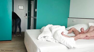 DICK FLASH. I pull out my dick in front of a young hotel maid and she agreed to jerk me off.