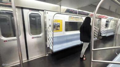 RISKY BLOWJOB, MADE HIM CUM ON NYC SUBWAY