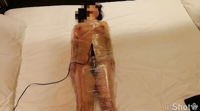[Restraint, neglect play!!] He is wrapped up in wraps and continues to hit Denma forever. *When I sa