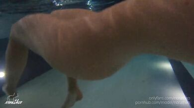 Risky Fucking in Public Sauna and Pool