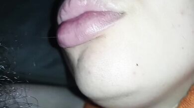 Kinky kiss between couple, he really loves her giant lips,he licks she????