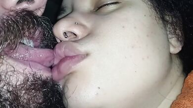 Kinky kiss between couple, he really loves her giant lips,he licks she????