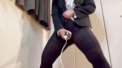 Perverted office lady squirts a lot while wearing stockings