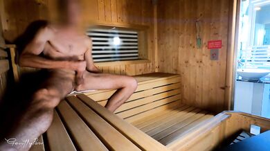 SAUNA ADVENTURE: a sexy woman sees my hard cock and she doesn't resist