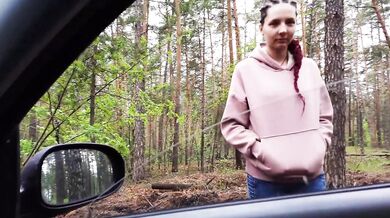 Teen girl stuck in car window and was fucked many orgasm