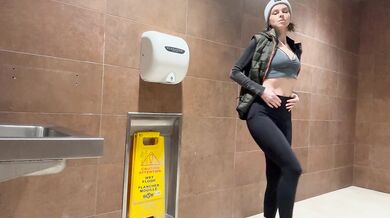 Cheating wife begs for creampie during sneaky hookup in public washroom