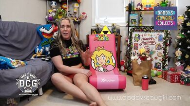 TOPLESS GAMER GIRL SHOWS HER MARIO PLUSHIE COLLECTION | DADDYSCOWGIRL