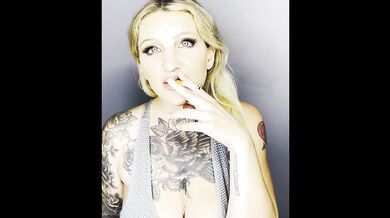 HOT BLONDE MILF IN SPORTS BRA WITH BIG NATURAL TITS SMOKES CIGARETTES AND TELLS YOU HOW TO CUM…DO YOU THINK YOU CAN LAST? POV JOI SMOKING