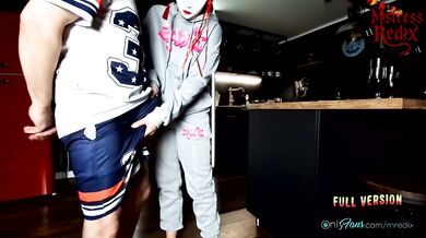 Extreme squeezing balls by a sexy Mistress. BALLBUSTING CBT