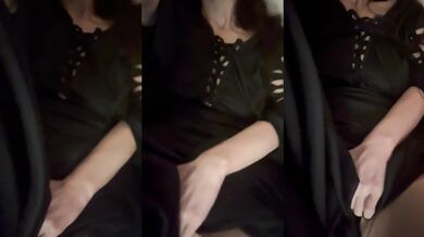 Morticia Addams Nsfw Rule34Milf plays with her pussy