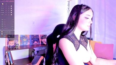 Angelic Latina Masturbates in Public Show