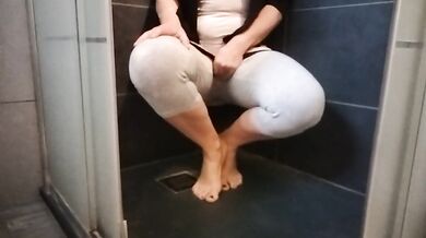 Slut wife squirts and enjoys it