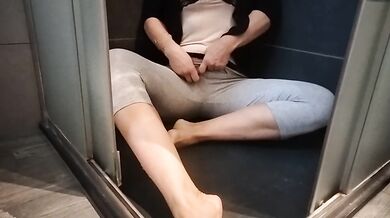 Slut wife squirts and enjoys it