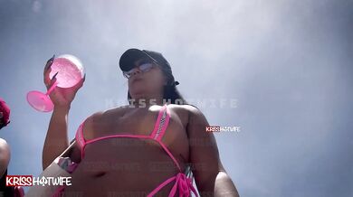 Showing off in my smallest bikini in Morro de São Paulo, pussy bouncing
