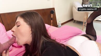 My stepsister's big ass makes me orgasm, and I make her