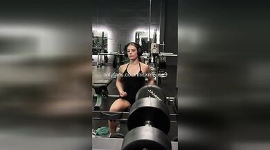 Gym Challenge Gone Wild: TikTok 18yo Fisted by Spotter Live