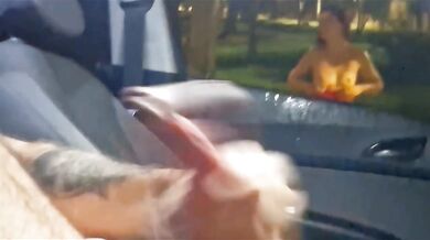 I masturbate recklessly inside the car in front of a woman at the bus stop!